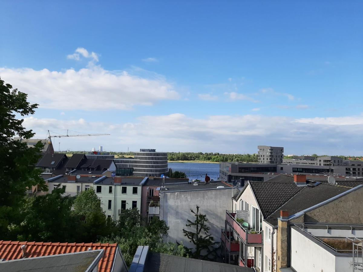Ueber Den Daechern Der Altstadt Rostock Exterior foto