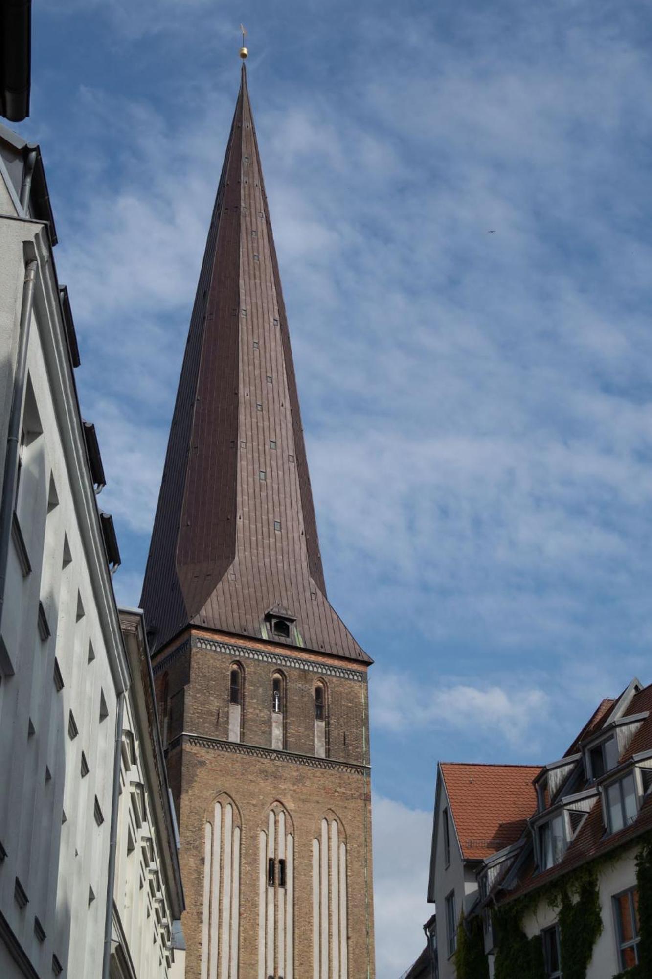 Ueber Den Daechern Der Altstadt Rostock Exterior foto
