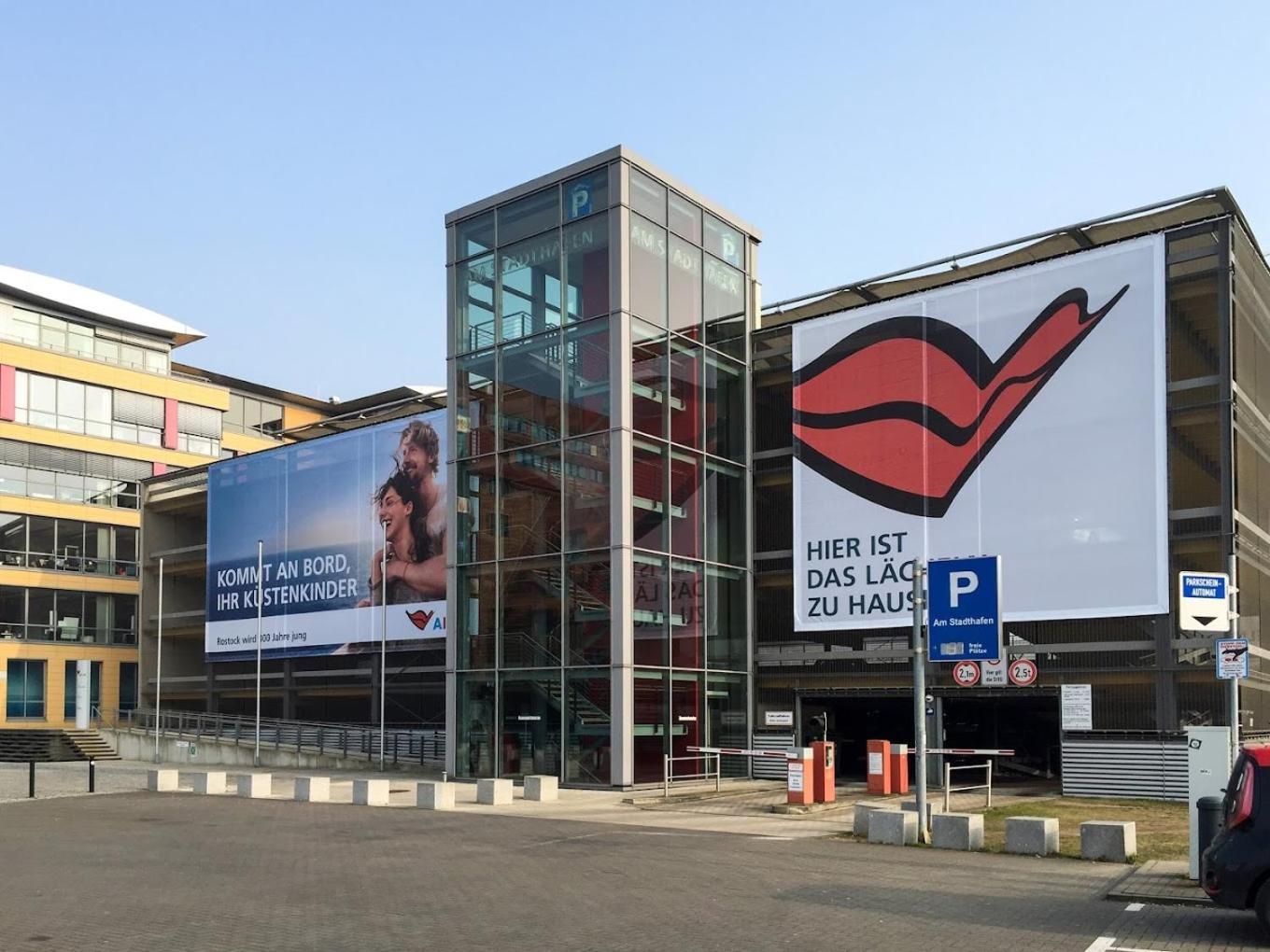 Ueber Den Daechern Der Altstadt Rostock Exterior foto